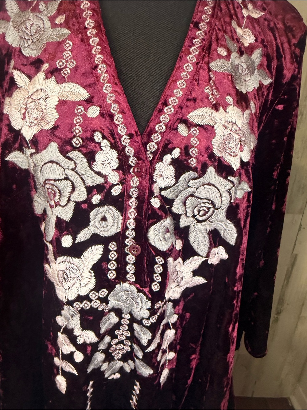 Andrée by Unit 90s Boho Burgundy Velvet Embroidered Floral Tunic Dress L - Picture 6 of 10